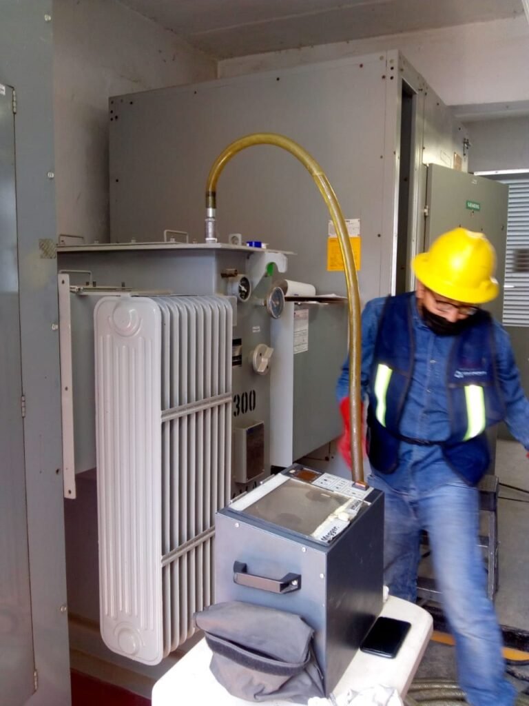 Filtrado y desgasificado del aceite dieléctrico